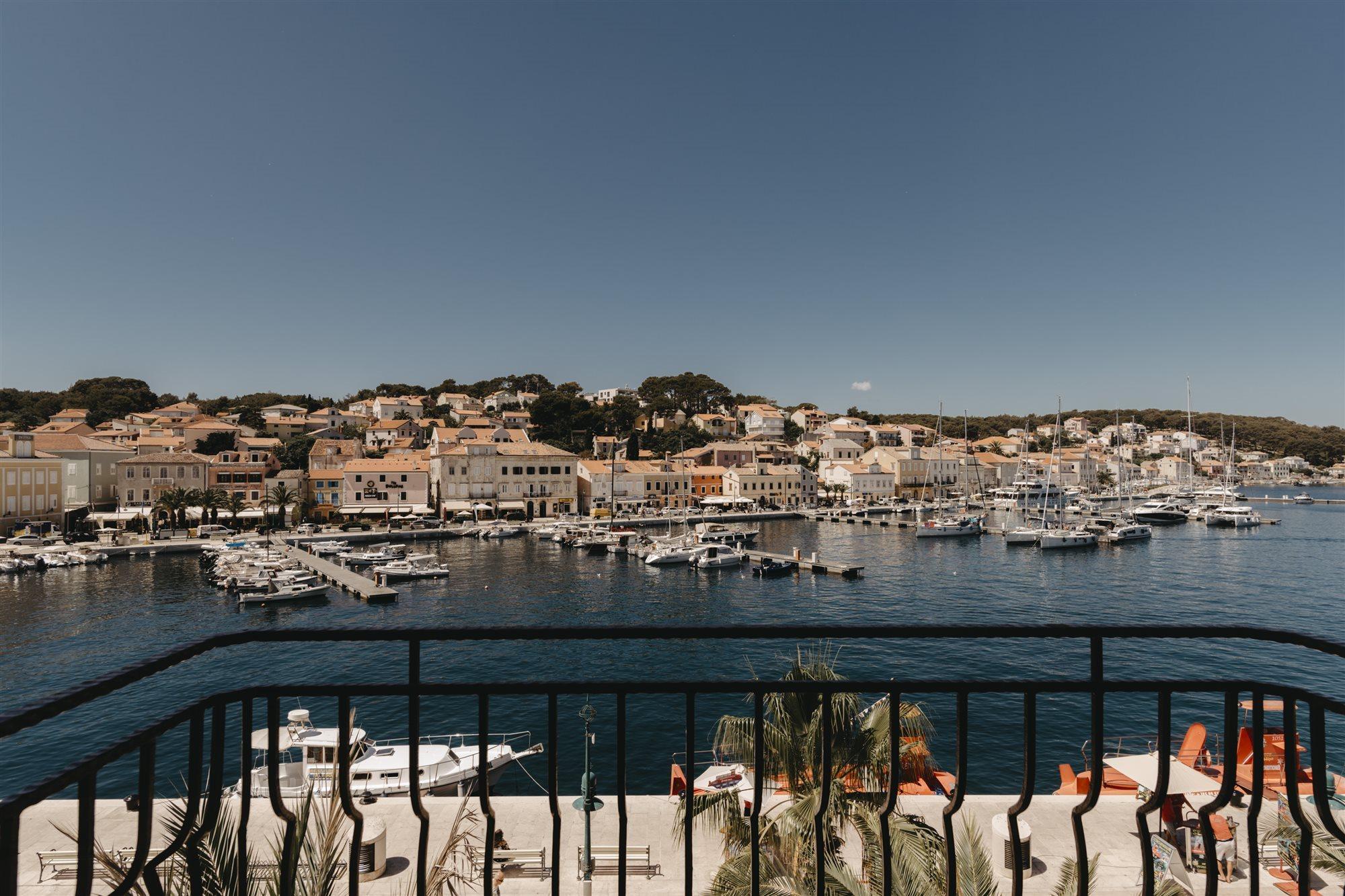 Hotel Apoksiomen Mali Lošinj Buitenkant foto