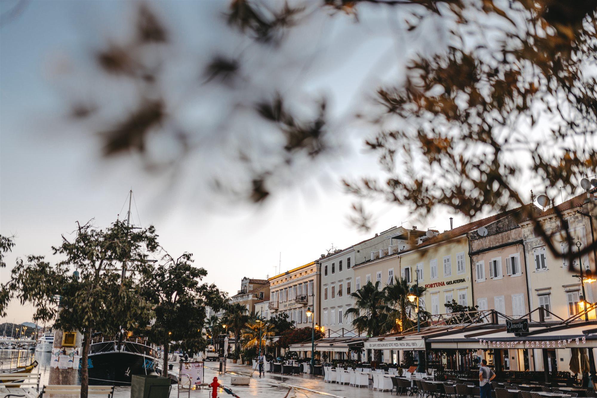 Hotel Apoksiomen Mali Lošinj Buitenkant foto