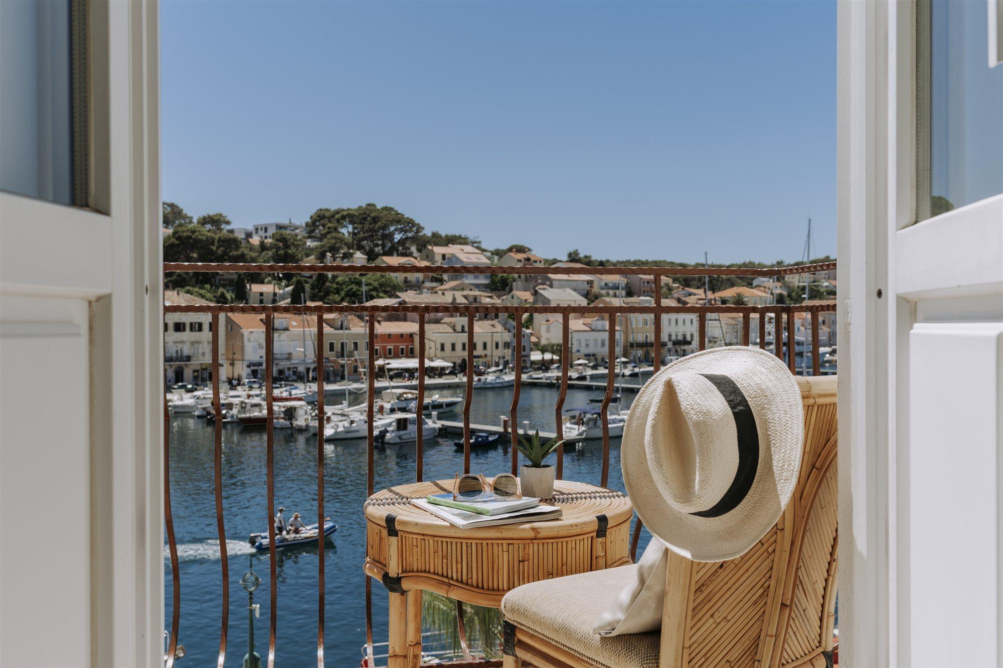 Hotel Apoksiomen Mali Lošinj Buitenkant foto